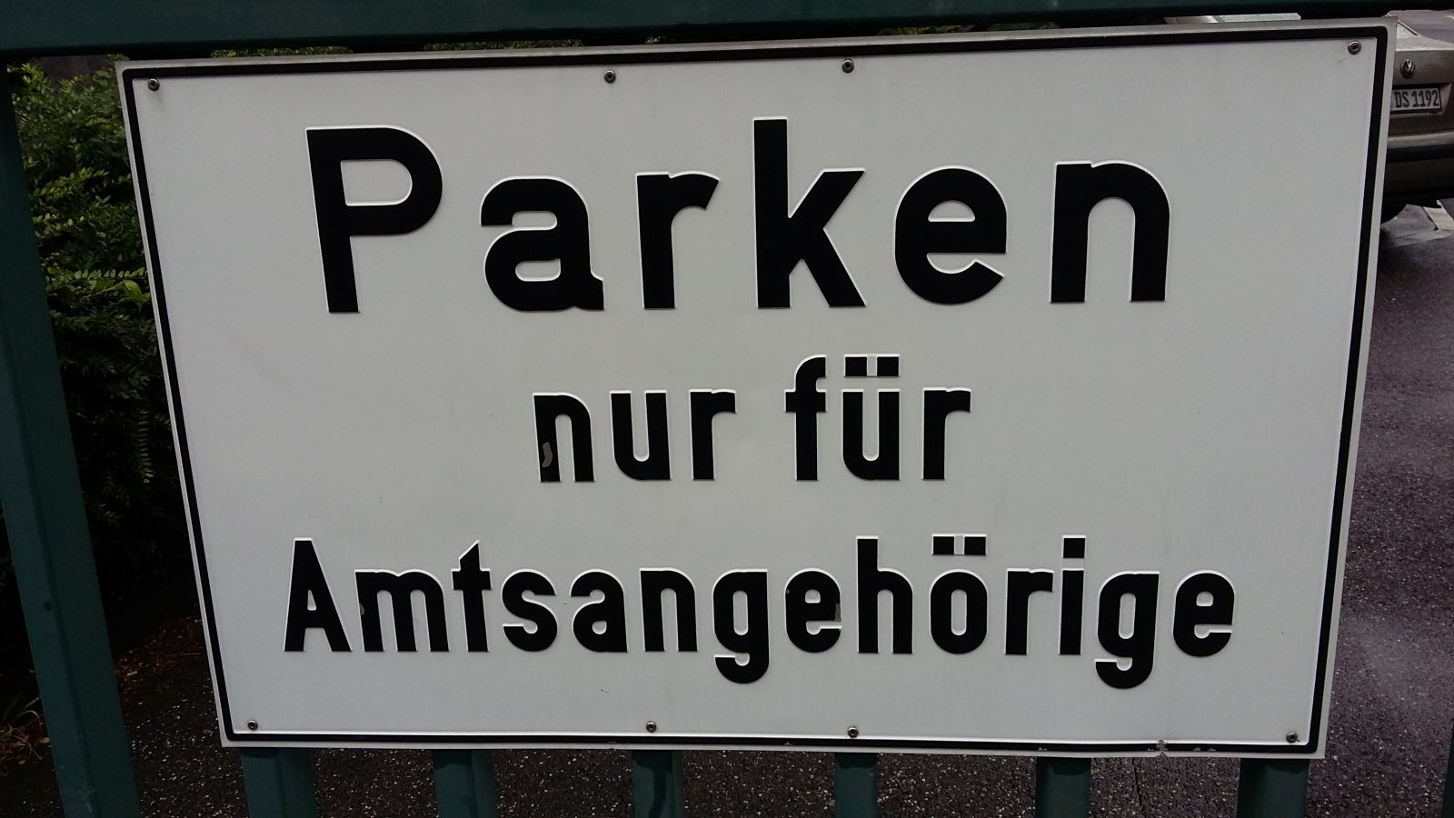Servicepionier_Servicekomplize_Armin_Nagel_Orte_des_Grauens_Parkplatz (12)