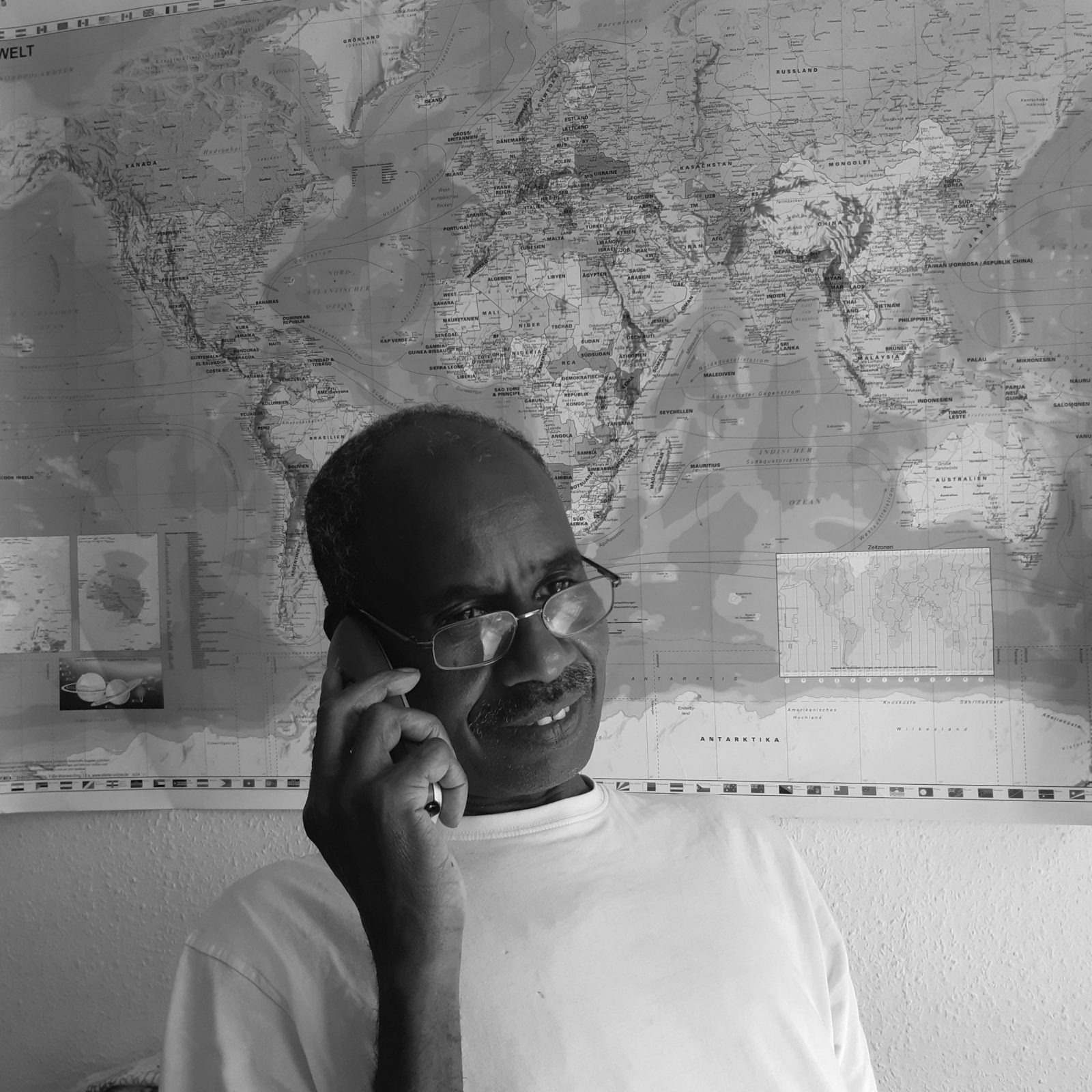 Warteberater_Mamoudou_Barry_Telefon